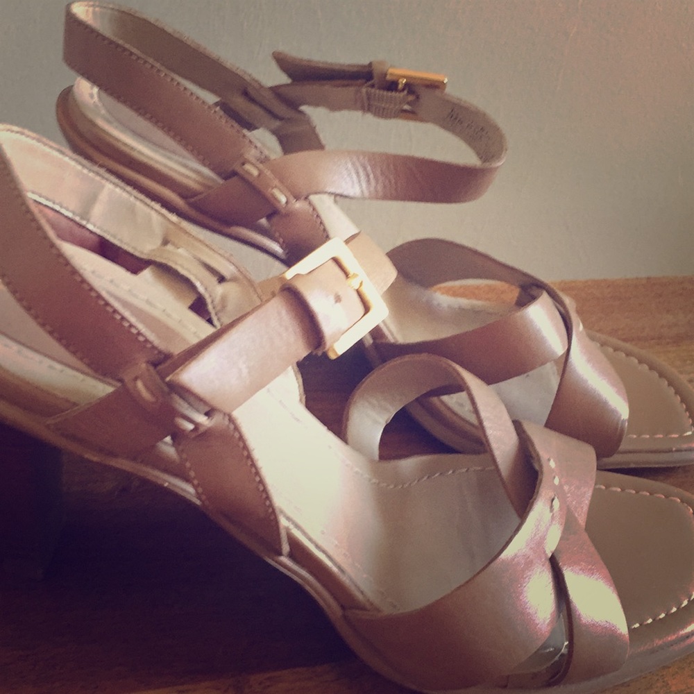 Bandolino heeled sandals